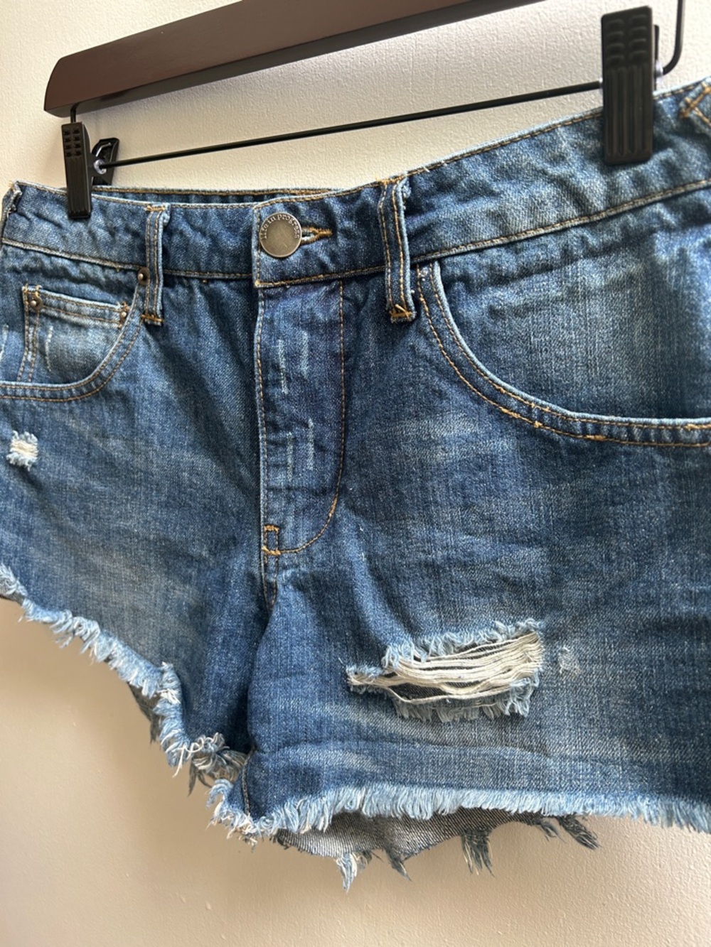 life in progress /Distressed Classic Blue Denim Short Shorts Pockets